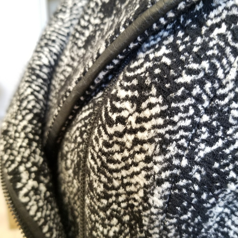 Classiques Entier Animal Jacquard Crop Jacket - Picture 11 of 11